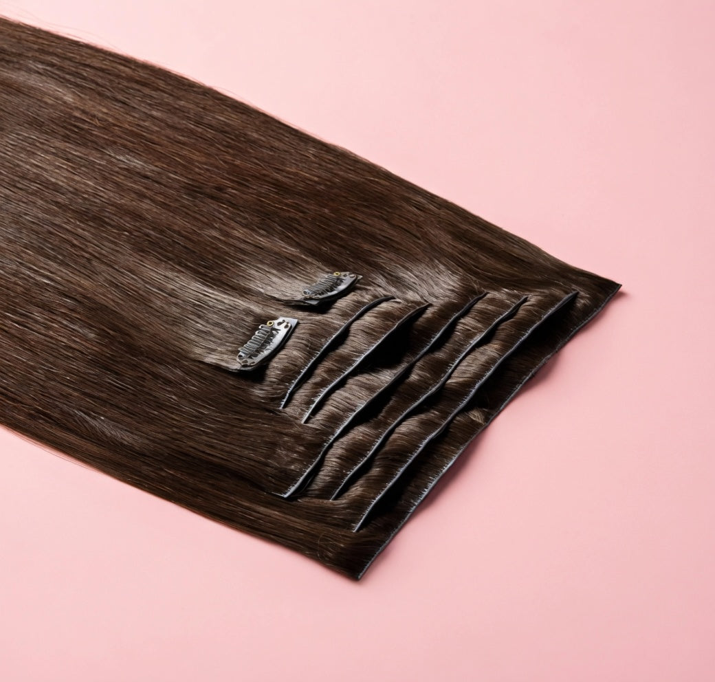 Extensão Clip-In KHairStore cabelo humano Remy com clipes invisíveis e acabamento natural.